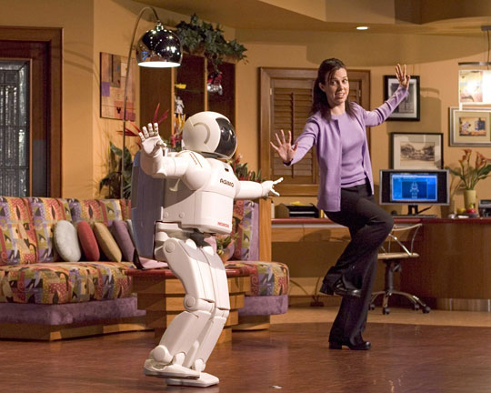 Người máy ASIMO chuẩn bị sinh nhật tròn 10 tuổi