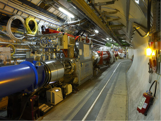 CERN mô phỏng thành công vụ nổ vũ trụ Big Bang