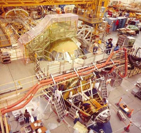 Khám phá nội thất 'khủng' của tàu Discovery