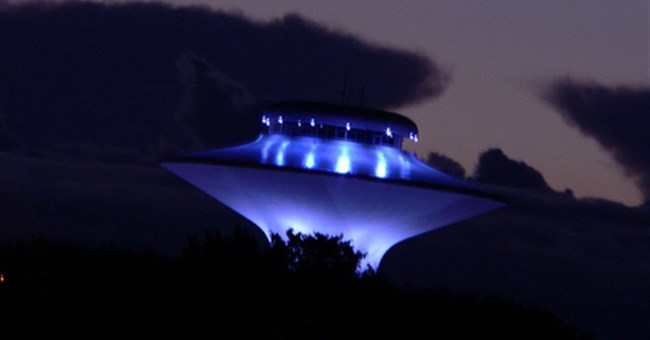 Xôn xao UFO ở Mỹ