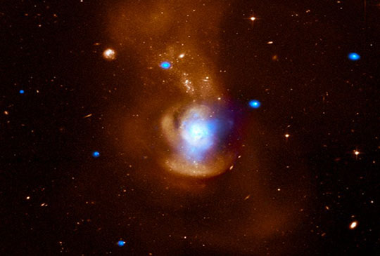 Lần đầu tiên quan sát được sự ra đời của hố đen 