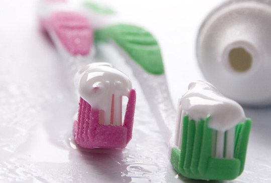 Kem đánh răng có fluor: Lợi và hại