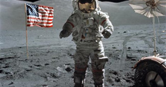 Mỹ muốn khám phá phần khuất của Mặt trăng