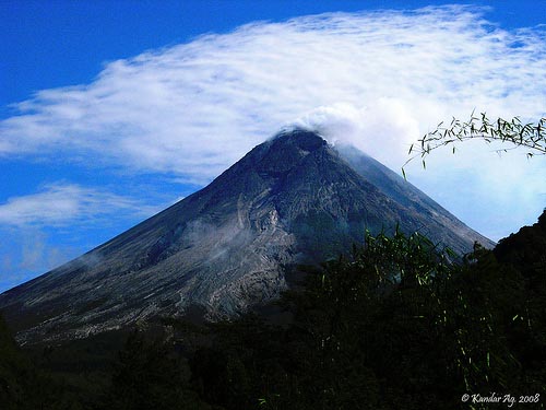 Những vụ phun trào núi lửa kinh hoàng nhất năm 2010