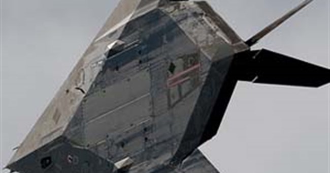 Mổ xẻ máy bay tàng hình Trung Quốc