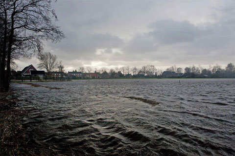 Lụt lội đe dọa Hà Lan