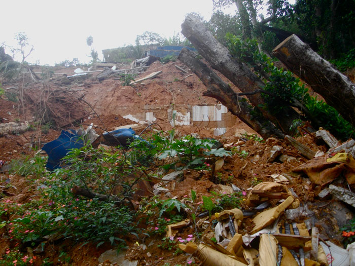 Lở đất tại Brazil làm nhiều người chết và mất tích