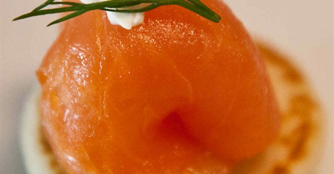 Phát hiện bất ngờ: Cá hồi không chỉ để ăn! 