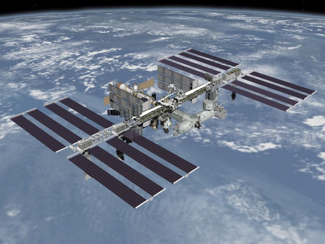 ISS dịch chuyển để né rác vũ trụ
