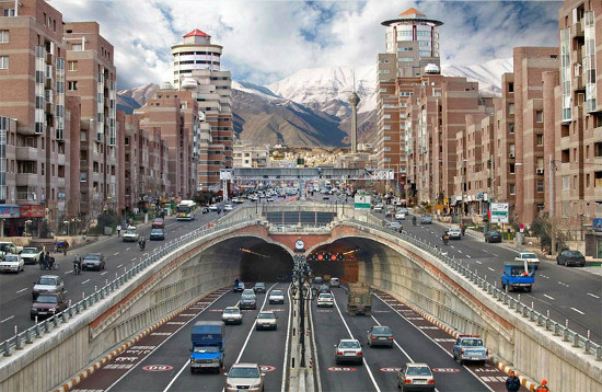 Trường học, cơ quan ở Tehran đóng cửa vì ô nhiễm