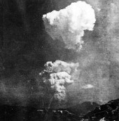 Bức ảnh hiếm về đám mây nguyên tử hình nấm tại Hiroshima