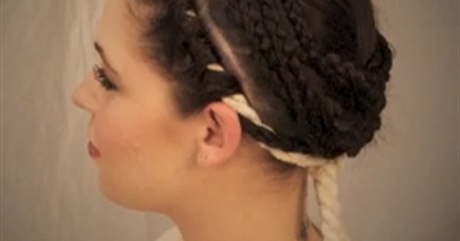 Phục dựng kiểu tóc trinh nữ canh lửa thần La Mã