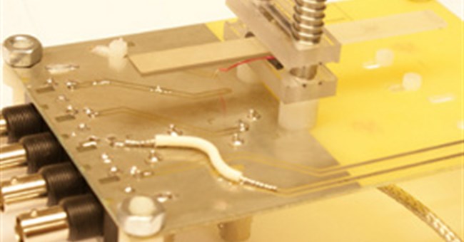 Máy quét X-quang cầm tay 