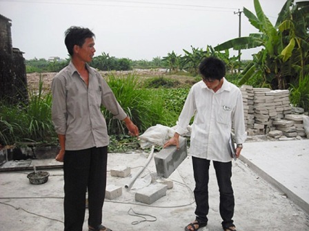Độc đáo những viên gạch nổi trên mặt nước