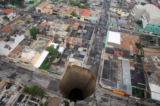 Những hiện tượng kỳ lạ sau thiên tai