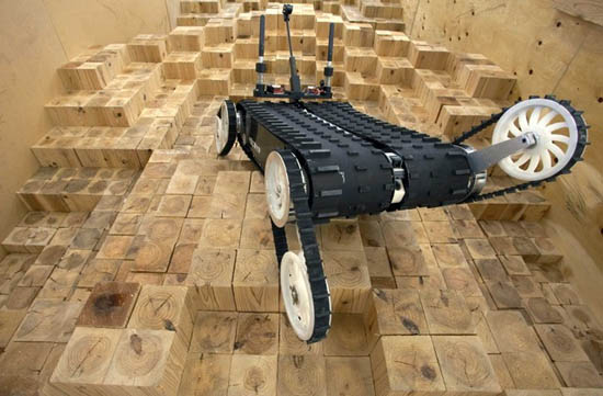 Robot cứu hộ sắp được triển khai tại Nhật Bản