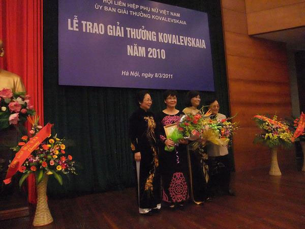 Trao giải Kovalevskaia 2011 cho 2 nhà khoa học nữ 