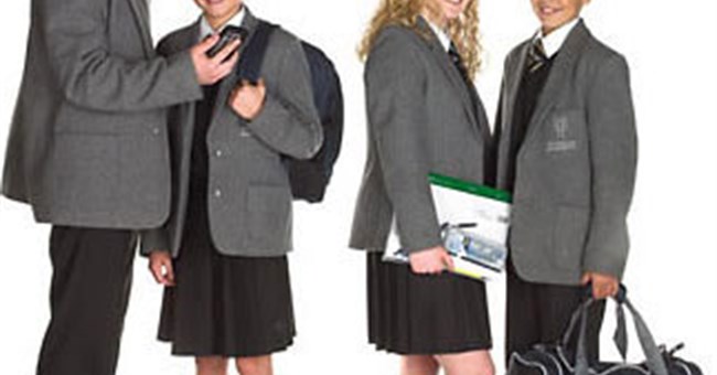 Đồng phục thông minh theo dõi học sinh bỏ học