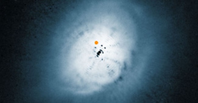 Chứng kiến sự khai sinh hành tinh