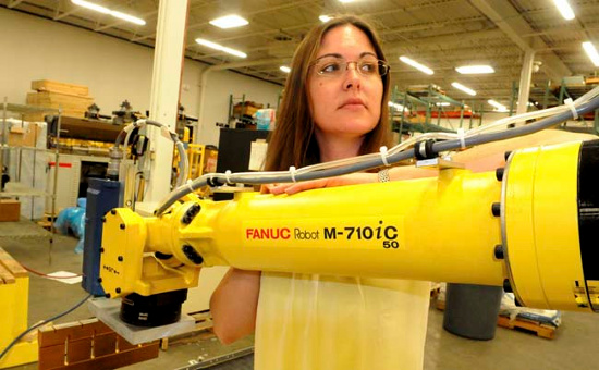 Robot tham gia sản xuất tại một nhà máy ở Mỹ. 