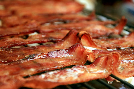 Ăn nhiều thịt chế biến săn làm tăng nguy cơ tử vong do bệnh tim