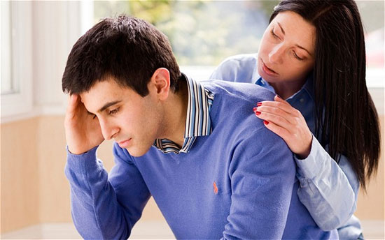 Ham muốn của chàng giảm nếu nàng kiếm nhiều tiền hơn