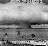 Vụ nổ hạt nhân dưới nước đầu tiên trên thế giới