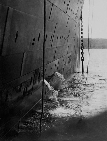 Ảnh chưa từng công bố về cuộc sống trên tàu Titanic hơn 100 năm trước