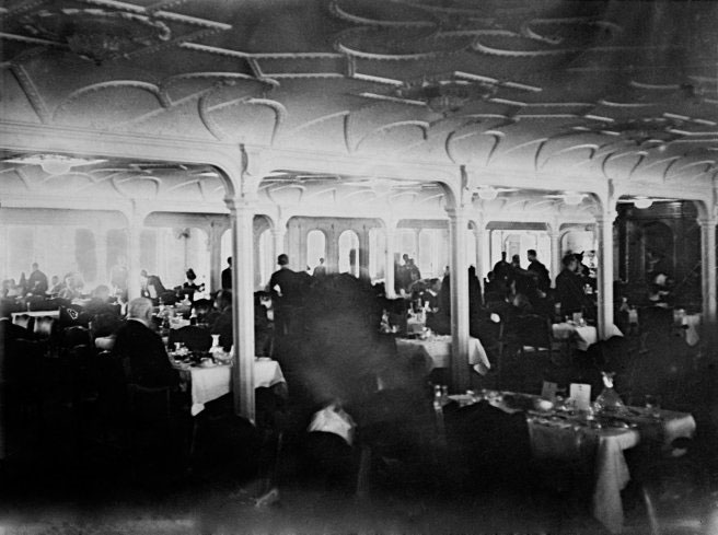 Ảnh chưa từng công bố về cuộc sống trên tàu Titanic hơn 100 năm trước