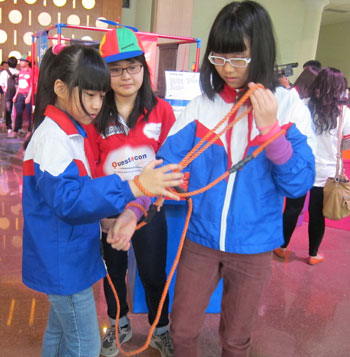 Học sinh Hà Nội hào hứng giải đố vui khoa học