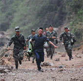 Số người chết vì động đất tại Trung Quốc tăng lên hơn 200