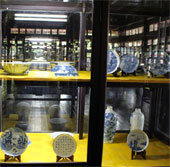 Trưng bày cổ vật quý triều Nguyễn