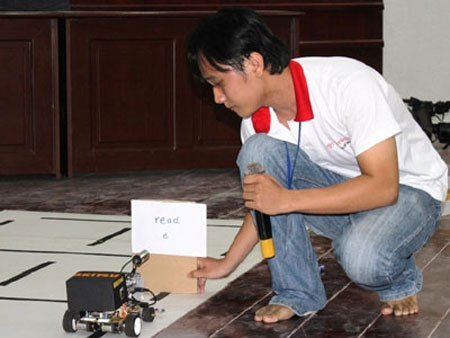 Robot Việt ngày càng thông minh