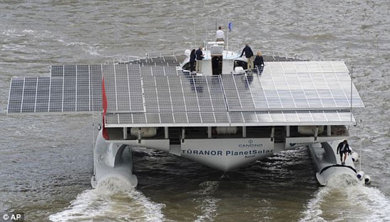 Du thuyền chạy bằng pin Mặt trời lớn nhất thế giới
