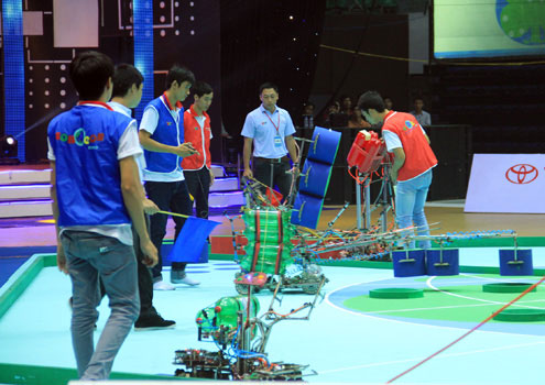 ĐH Lạc Hồng giữ chắc ngôi đầu Sáng tạo Robot