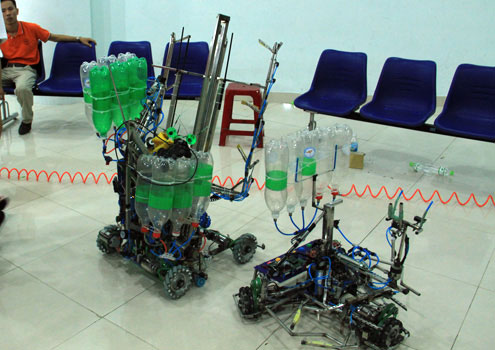 ĐH Lạc Hồng giữ chắc ngôi đầu Sáng tạo Robot