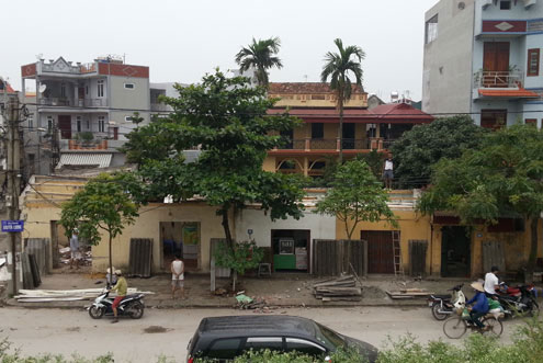 Lốc xoáy làm hư hại hàng chục ngôi nhà ở Hà Nội