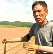 Video: Nông dân Trung Quốc tự chế tạo tay thép