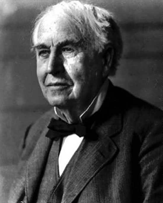Tạp chí Life đã đưa Edison vào danh sách “100 người quan trọng nhất trong 1.000 năm qua” với ghi chú: Bóng đèn của ông đã chiếu sáng thế giới.