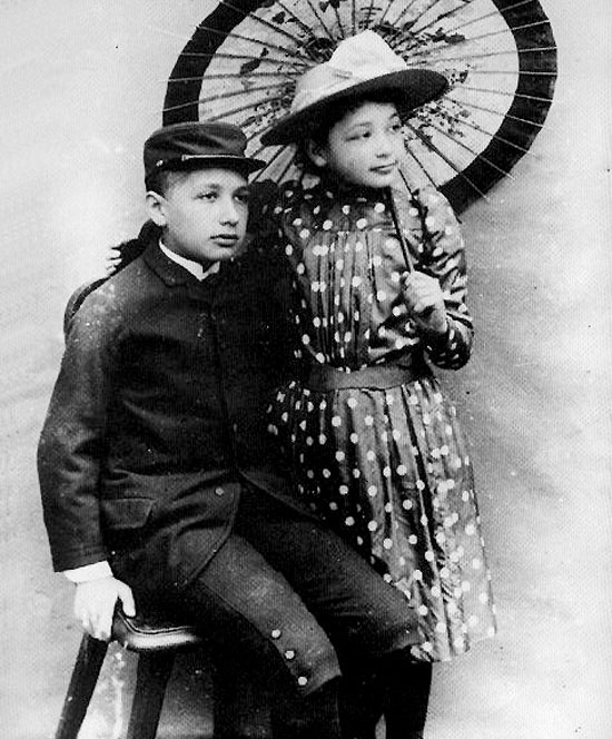 Einstein cùng em gái thời thơ ấu