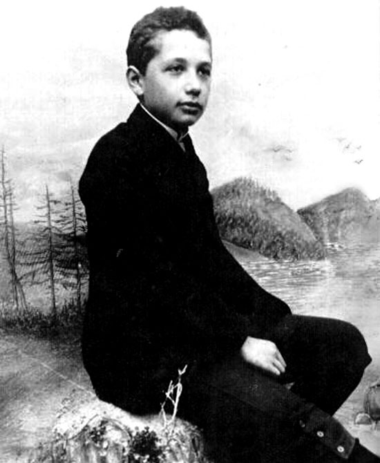 Einstein năm 14 tuổi với rất nhiều câu hỏi kỳ lạ