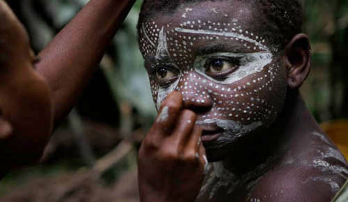Người lùn Pygmy: Nơi bé gái 8 tuổi đã thành đàn bà 