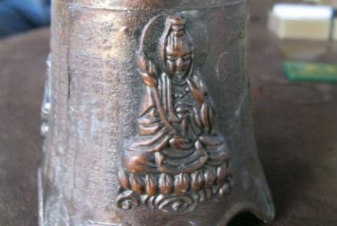 Bí ẩn chiếc chuông cổ có hình Phật tại Phú Yên