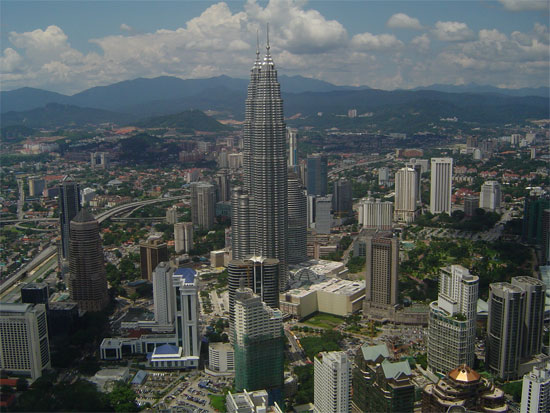 Khói bụi từ Indonesia che phủ thành phố của Malaysia