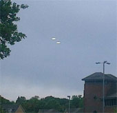 UFO “hiện nguyên hình” ở Anh?