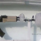 Video: Xem súng AK huyền thoại nhả đạn dưới nước