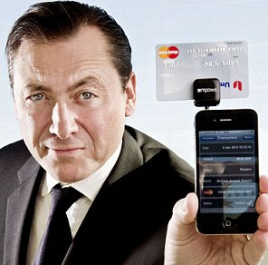 Gắn thẻ tín dụng vào điện thoại di động để thanh toán