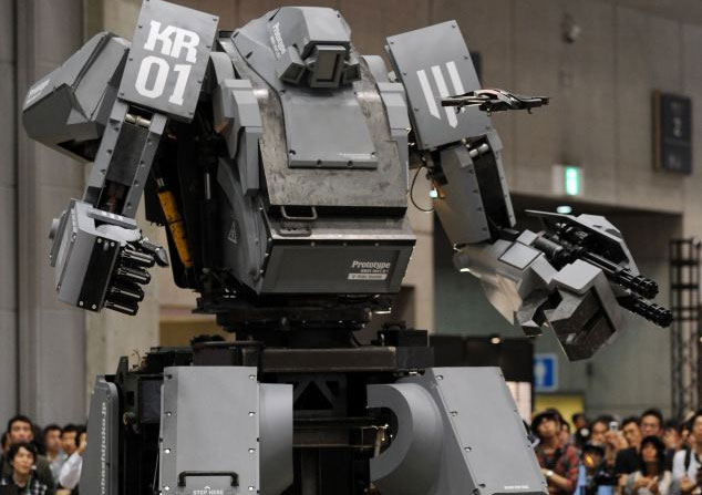 Video: Siêu robot 4 tấn nhả đạn khi chủ nhân cười