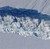 Phát hiện tảng băng trôi  "khủng" ở Nam Cực