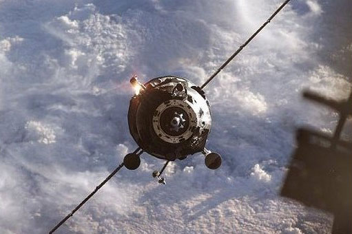 Tàu tiếp tế Nga cập bến ISS sau 6 giờ